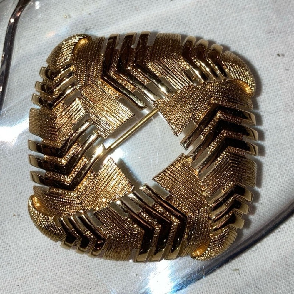 Vintage Monet Geometric Chevron Gold Brooch Pin Textured Brutalist 70s 1.5"